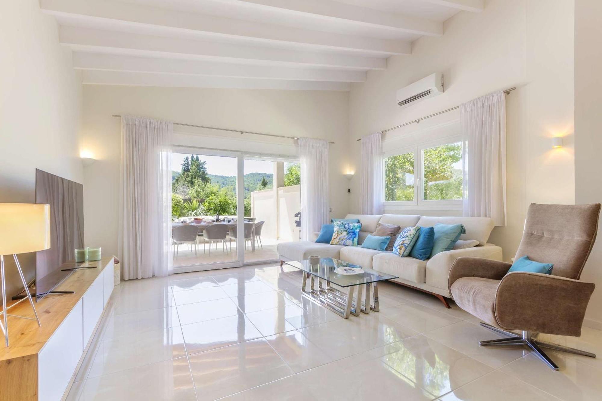 Allegra Villa Crestatx